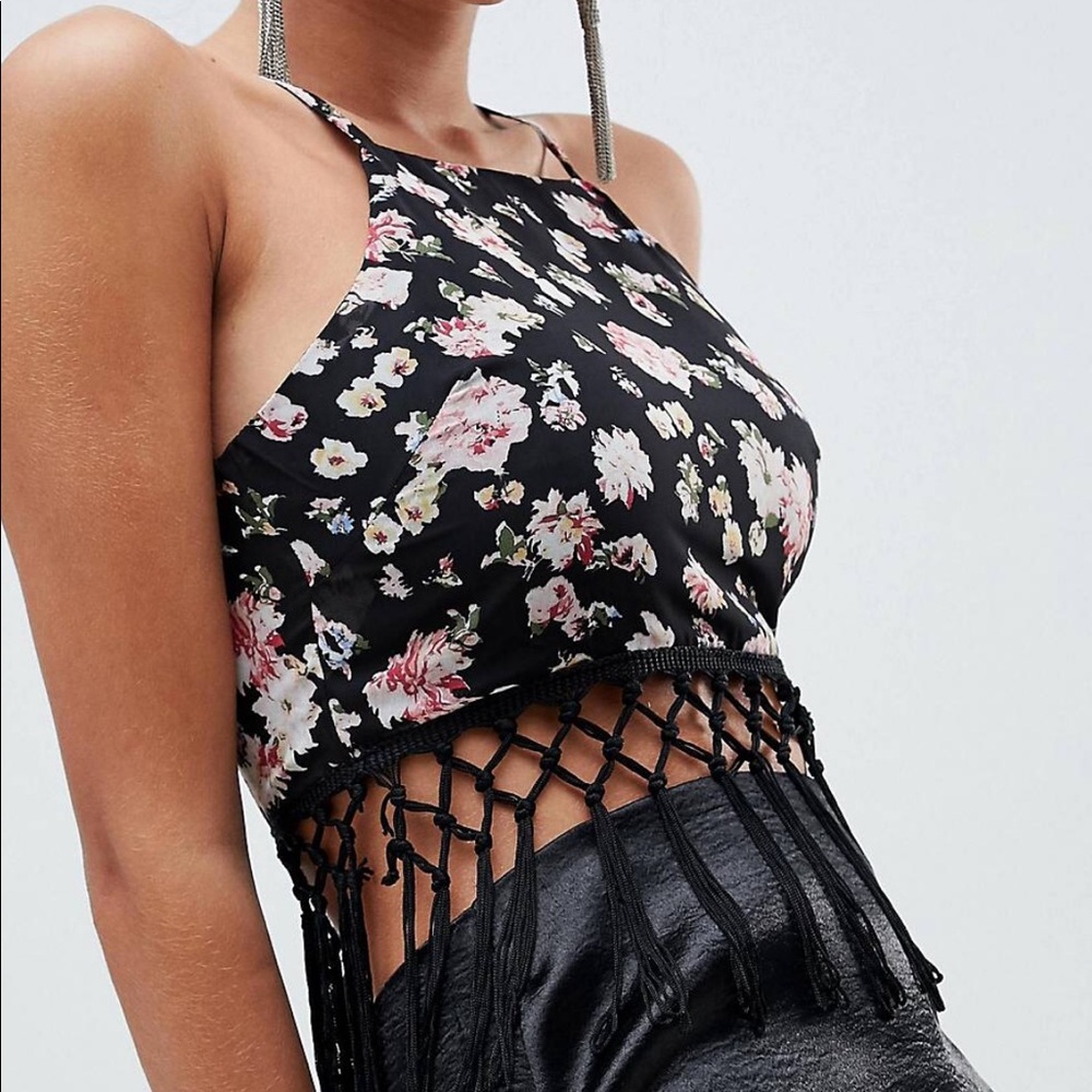 Girl in mind tassel top